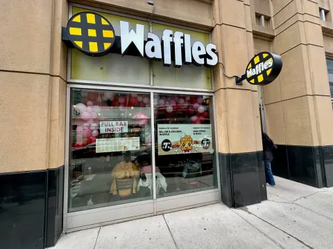 Breakfast lovers will flip out about Chicago Waffles - Chicago Waffles